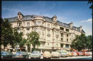 Beparkter Mittelstreifen des Kurfürstendamms