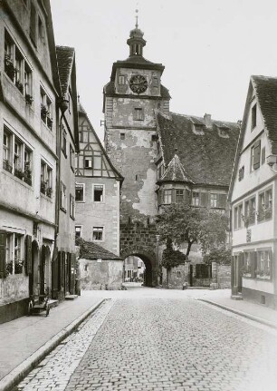 Rothenburg ob der Tauber, Weißer Turm : Rothenburg ob der Tauber. Weißer Turm (Rest der älteren Stadtbefestigung)