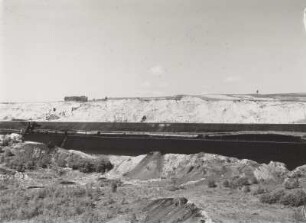 Seitendorf (Zatonie), Braunkohlentagebau, Deckgebirge und Kohleflöz. Ansicht von Süden
