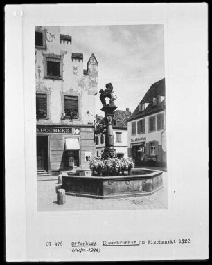 Löwenbrunnen Brunnenfigur: Löwe mit Reichs- und Stadtwappen.