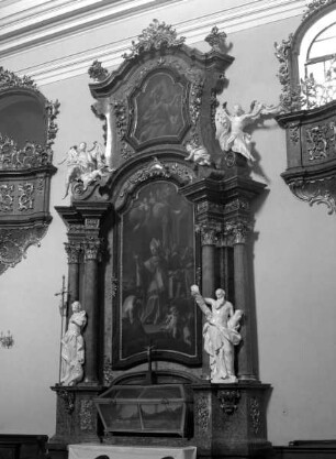 Seitenaltar mit einem Altarbild der beiden Künstler