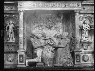 Wertheim Evangelische Stiftstkirche Chor Löwensteinsche Grabkapelle Doppelgrabmal Graf Ludwig von Stolberg-Königstein-Wertheim (gestorben 1574) und Walburg von Wied (gestorben 1578), gefertigt um 1580 von Hans Rodlein