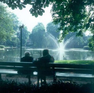 Bad Hersfeld. Kuranlage mit Springbrunnen und Schwanenteich