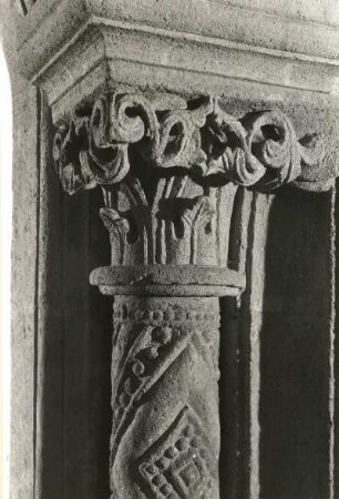Wechselburg. Ehemalige Stiftskirche. Säulenkapitell vom südlichen Lettnerdurchgang (um 1230/1235)