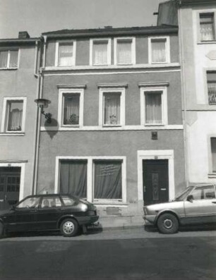 Marienberg, Wolkensteiner Straße 12. Wohnhaus mit Ladeneinbau. Straßenfront