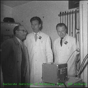 Besuch von Dr. Siegfried Balke (Bundesminister für Atomkernenergie und Wasserwirtschaft (BMAtW)) am Institut für Radiochemie (IRCh)