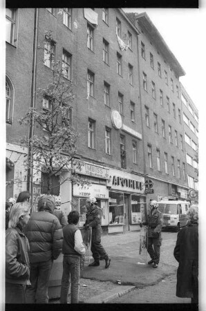Kleinbildnegative: Geräumtes Haus, Potsdamer Str. 161, 1981