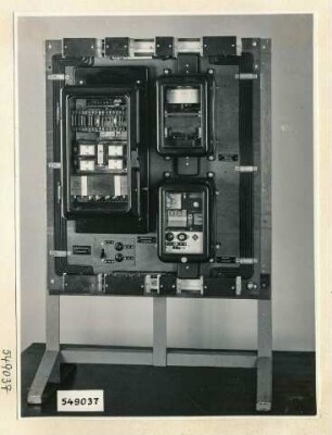 Summenimpulsgeber einer Fernmessanlage, Vorderseite; Foto 1954