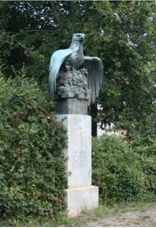 Adler im Horst