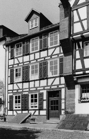 Wohnhaus, Fachwerk; Gelnhausen, Obermarkt 23