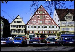 Esslingen: rotes Fachwerkhaus am Markt
