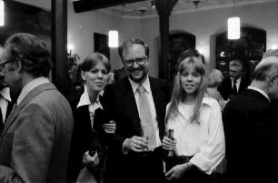 Freiburg: Kaufhaussaal, Konzert und Ausstellung Hortense von Gelmini, Familie Dr. Gollnick
