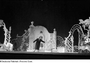 Szenenbilder aus einem großen Ballettabend unter Mitwirkung von Jockel Stahl, Liselotte Köster und Jens Keith an der Städtischen Oper (heute Deutsche Oper) Berlin