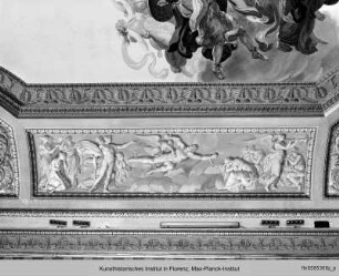 Deckendekoration mit mythologischen Szenen und Jahreszeiten : Mythologische Szenen mit Prometheus und Minerva : Prometheus an den kaukasischen Felsen gekettet