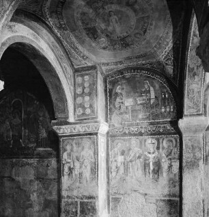 Freskendekoration mit Figuren und Szenen des AT, der Apokalypse, Evangelisten und Heiligen — Die vier Elemente und Himmelsphären