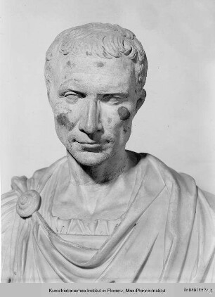 Porträtkopf des Julius Caesar (Kaiserbüste zugehörig?)
