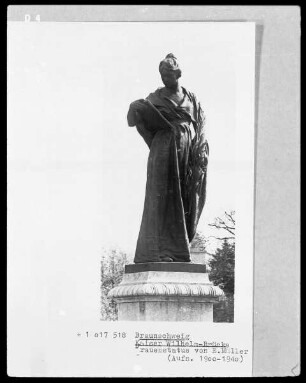 Frauenstatue