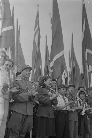 Eröffnung der III. Weltfestspiele der Jugend und Studenten im Walter Ulbricht-Stadion in Berlin : Teilnehmer der Weltfestspiele