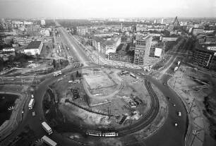 Berlin: Ernst-Reuter-Platz; Baustelle des Platzes