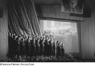 FDJ-Chor auf der Bühne