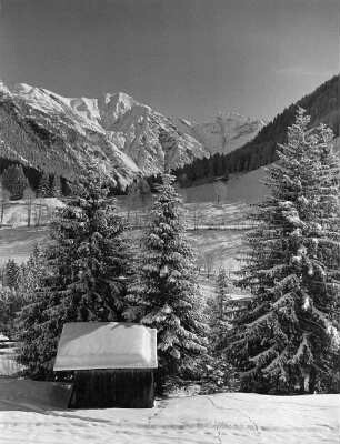Winterbilder. Gebirgslandschaft mit Hütte (vielleicht in den Allgäuer Alpen)