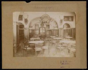 Gaststätte »Zum Bauerngirgl«, München: Gastraum