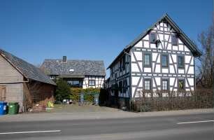 Grünberg, Brückenstraße 12, Brückenstraße 12A