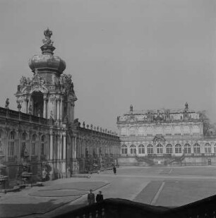 Dresden. Zwinger, Kronentor mit Langgalerien und Mathematisch-Physikalischer Salon