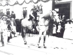 Hermannsschlachtfeier im August 1909 / Festzug. Detmold. Kernstadt. Papierabzug