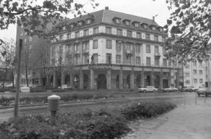 Restaurant "Ketterer" Bahnhofplatz 14. Planungen zum Ausbau mit dem benachbarten Hansa-Hotel zu einem Luxushotel
