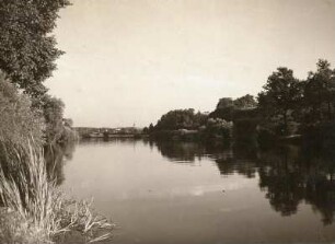 Zschopautal : Mittelsächsisches Hügelland. Zschopau-Wehrteich oberhalb der Sachsenburger Spinnerei gegen Frankenberg
