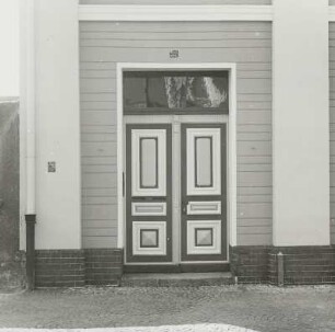 Wohnhaus mit Apotheke zum Kreuz