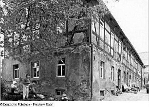 Klipphausen-Scharfenberg, Scharfenberger Straße (ehem. Naustadt 28). Ehem. Wohnstallhaus (bez. 1848)