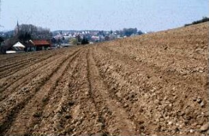 Fotografie: Bodenbearbeitung, Wendende Bodenbearbeitung