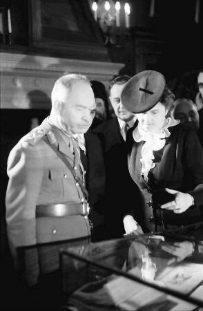 Craiova: Marschall [Ion] Antonescu auf der Ausstellung