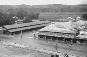 Markthalle von Tarutung : Blick auf das Gebäude der Markthalle von Tarutung