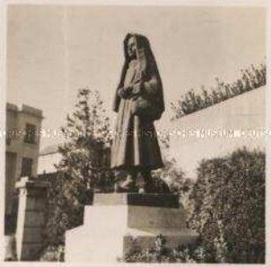 Lourdes, Figur der Bernadette Soubirous