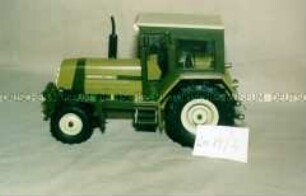 Modell des Traktors ZT 323-A