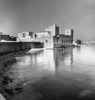 Trani. Burg Friedrichs II. (1233-1249). Seeseite