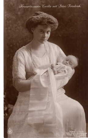 Kronprinzessin Cecilie von Preußen mit Prinz Friedrich