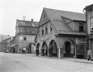 Hohenelbe, Laubenhaus : Hohenelbe (Vrchlabí/Tschechische Republik). Wohnhaus mit Ladengeschäft "Hans Bittner" an der Hauptstraße