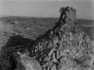 Granit Amba bei Dekemhare : Granit Amba. Unten im Tal ein Vorort der Stadt Dekemhare