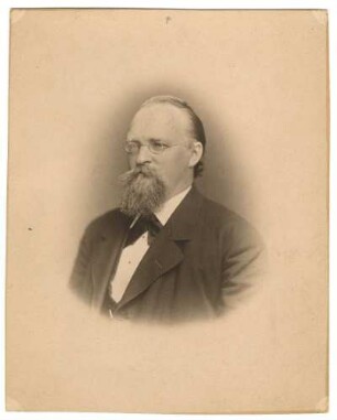 Portrait von Dr. Zuschlag