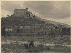 Assisi - Blick auf das Kloster von der Ebene