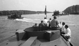 Teilnahme der Karlsruher Flußpioniere an einem Nato-Manöver.