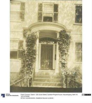 Salem, 128, Essex Street, Gardner-Pingree house, Hauseingang