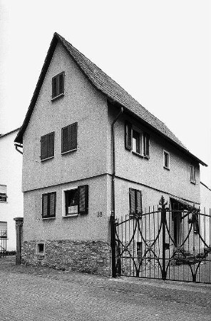 Wohnhaus; Friedrichsdorf, Hanauer Straße 38