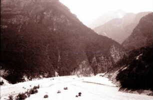 Piave Tal: ausgetrockneter Gebirgsbach, Flussbett