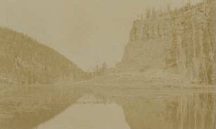 Yellowstone: Obsidian Cliffs (75 meters height) and Beaver Lake (2260 meters above sea)