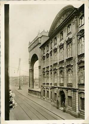 Schleich, Erwin; München, Residenzstr.; Preysingpalais, Wiederaufbau - Fassade vor der Kriegszerstörung